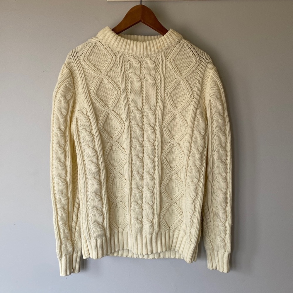 Vintage cream chunky cable knit sweater